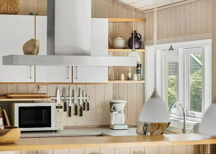 1563-aakirkeby-strandparken-8 Vester Somarken