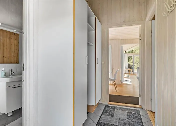 1563-aakirkeby-strandparken-8 Vester Somarken